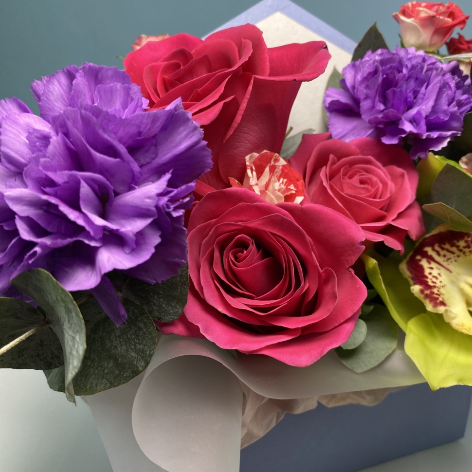 Композиция к 14 февраля "Красочный конверт"