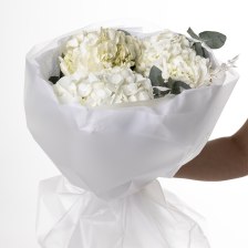 Букет из 3 гортензией с зеленью