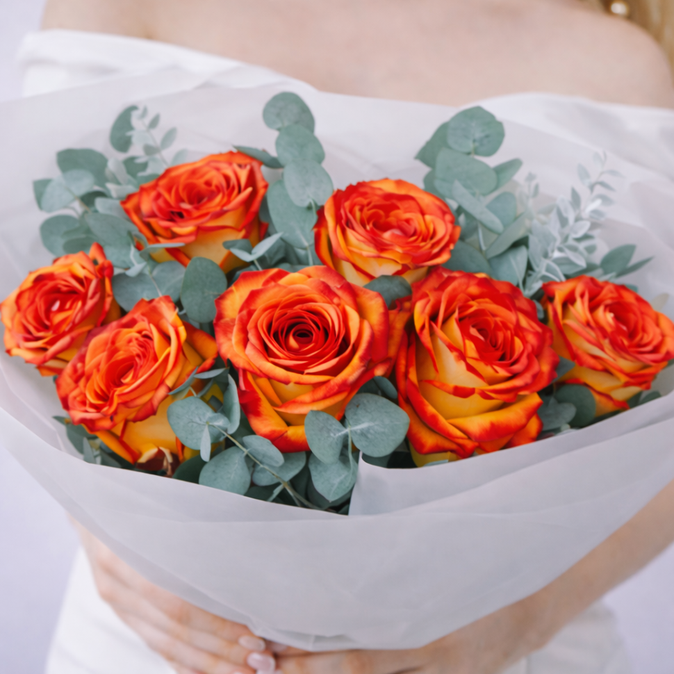 Букет из 11 роз и эвкалипта