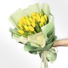 Букет из 25 желтых тюльпанов