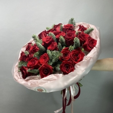 Новогодний букет с нобилисом и розой