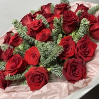 Новогодний букет с нобилисом и розой
