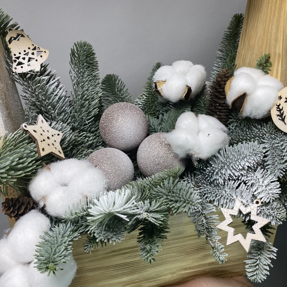 Ящик с нобилисом, декором и хлопком