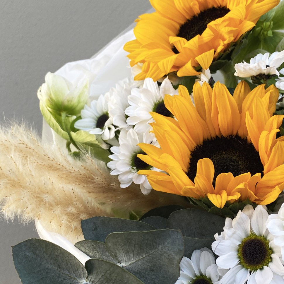 Букет с подсолнухами 