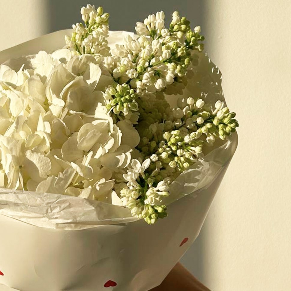 Букет из гортензии и сирени