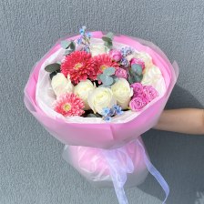 Букет из роз и герберы
